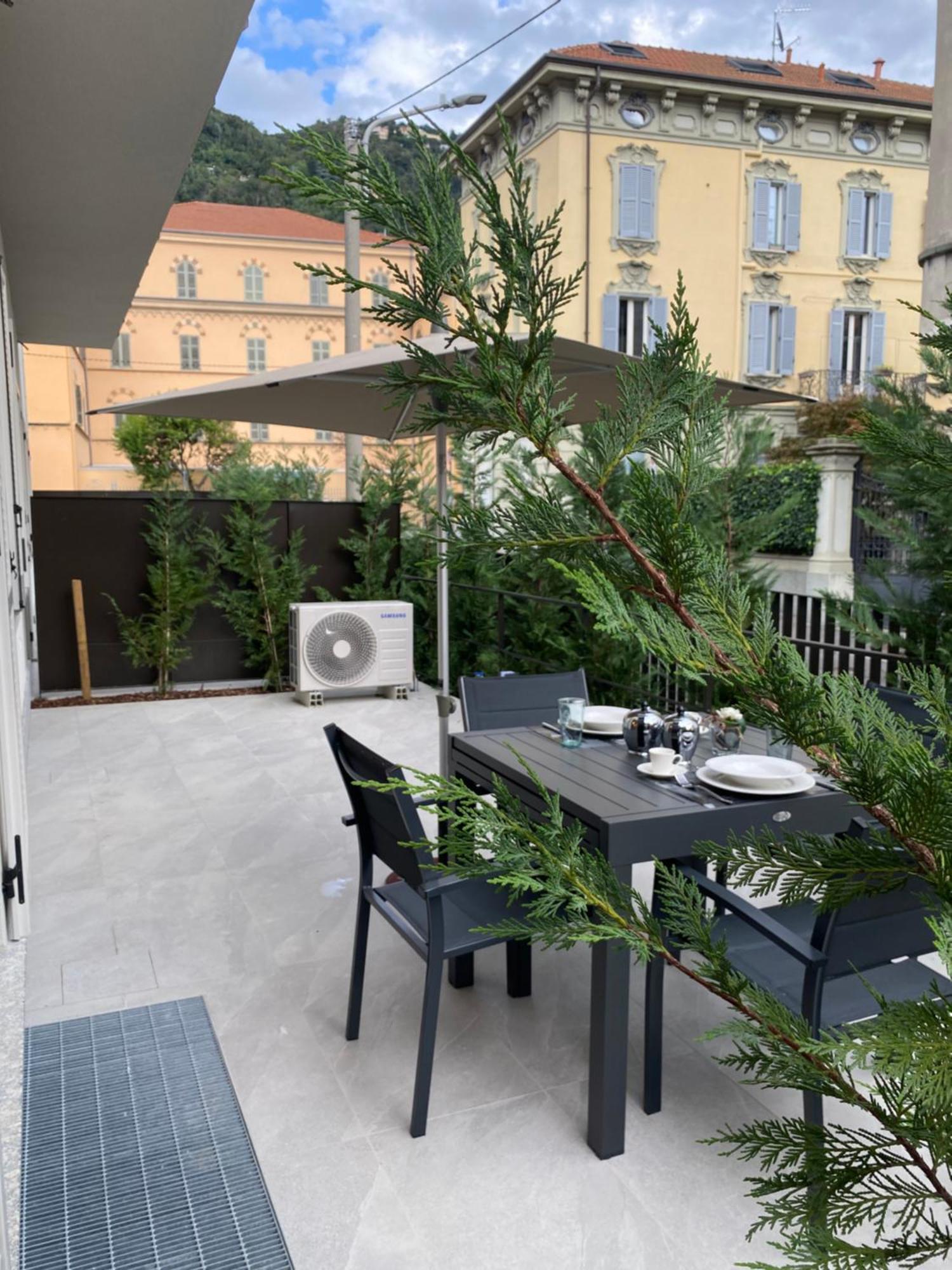 La Casa Di Gio: Piccolo Gioiello In Centro Комо Екстер'єр фото